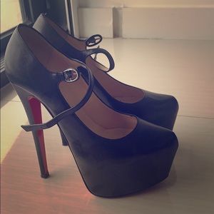 Christian Louboutin Size 37